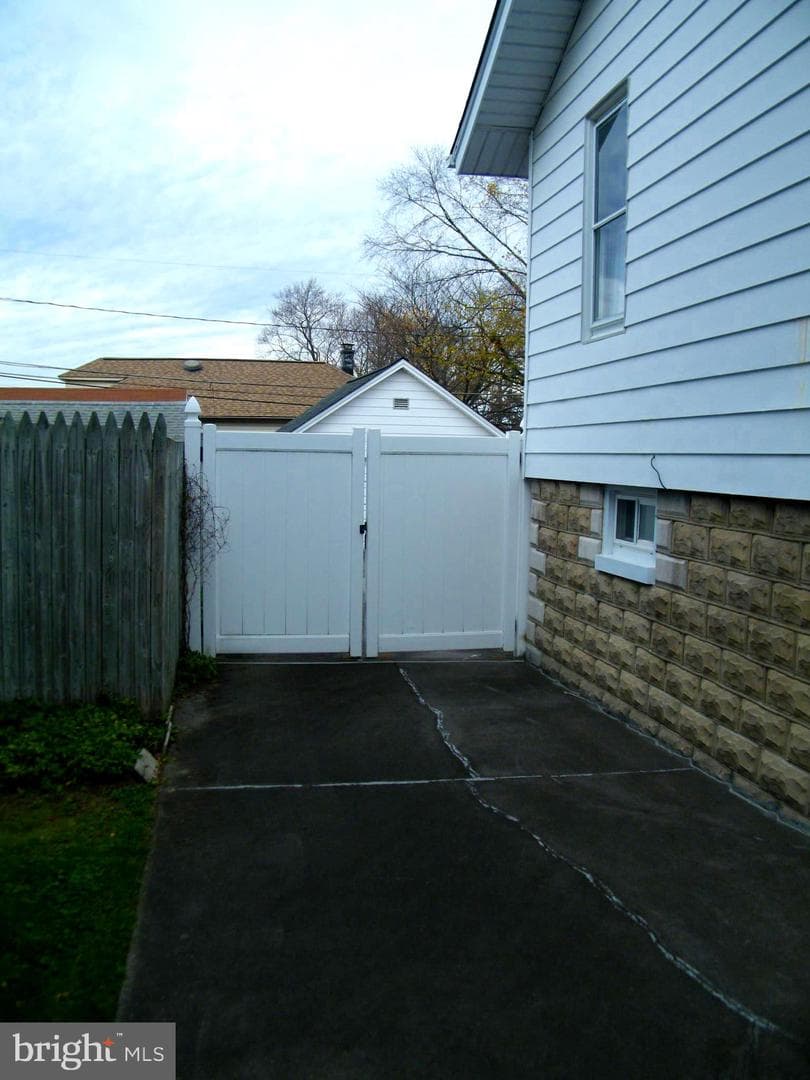 7602 Old Harford Road photo 48