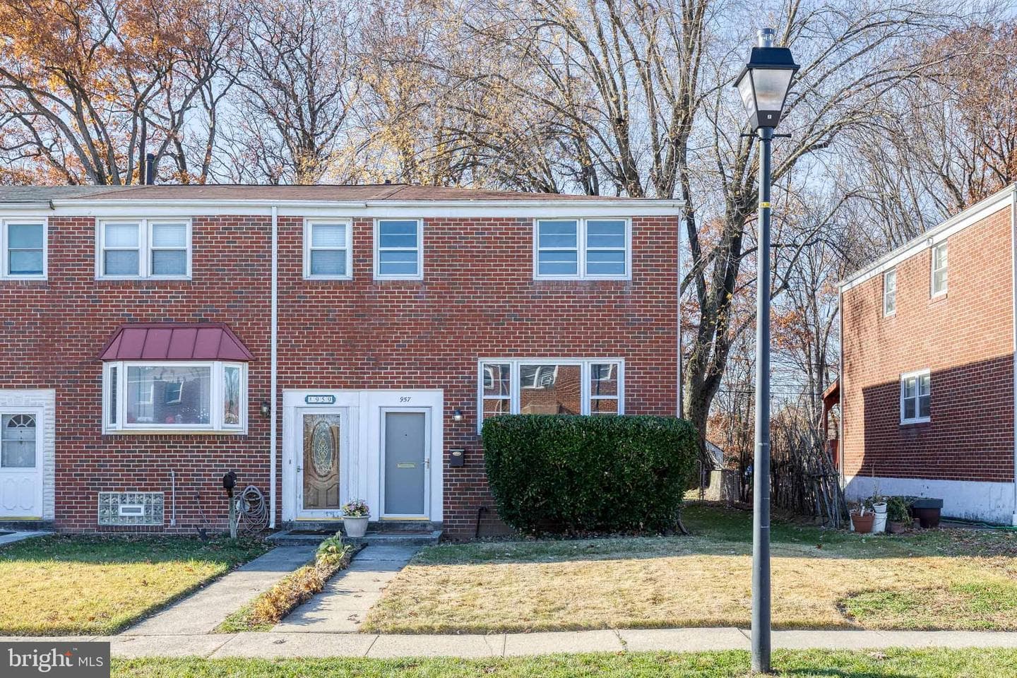 957 Circle Drive photo 1