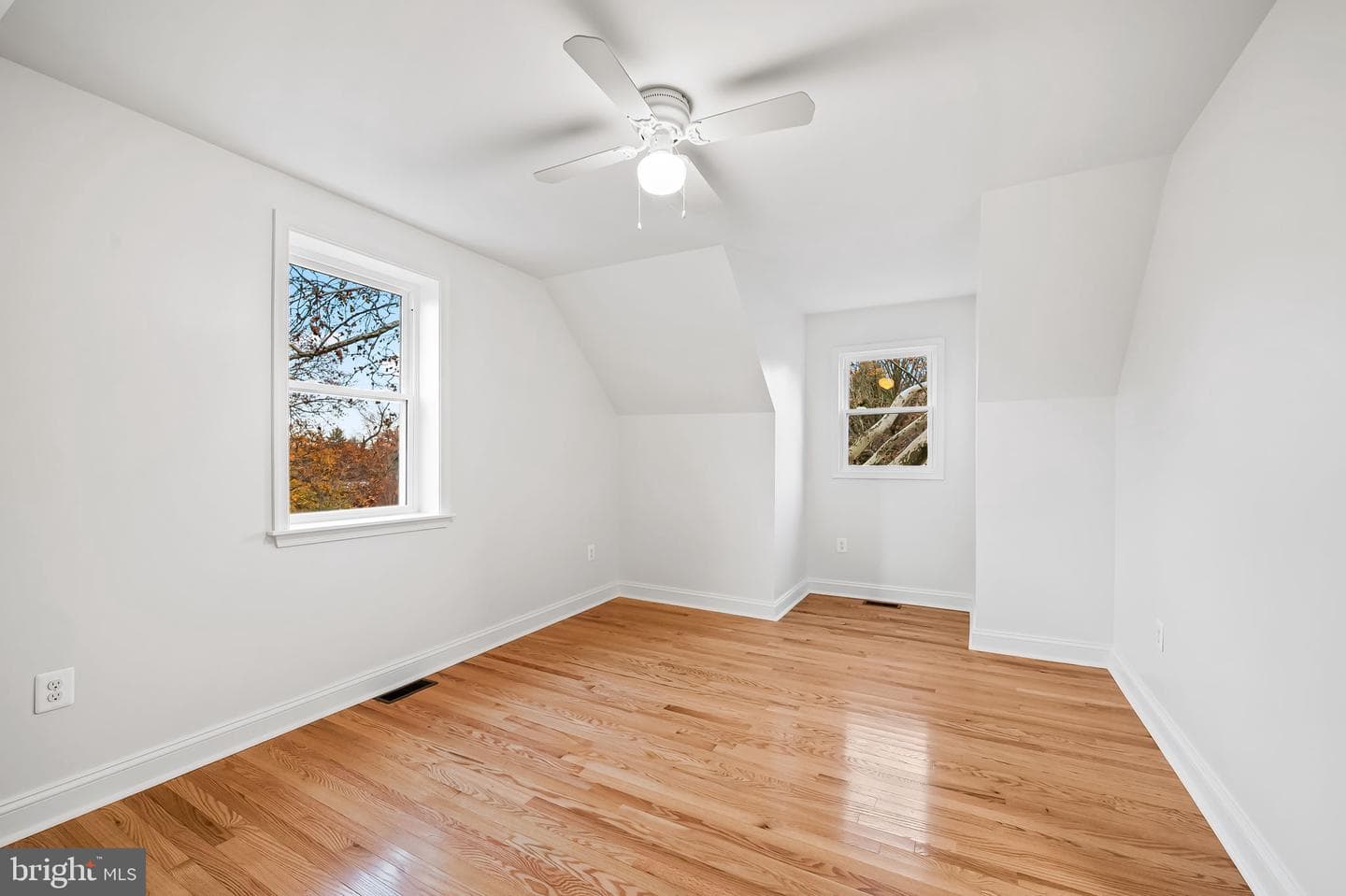512 Holden Road photo 26