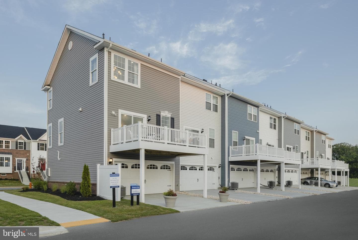 7605 River Reach Road photo 2