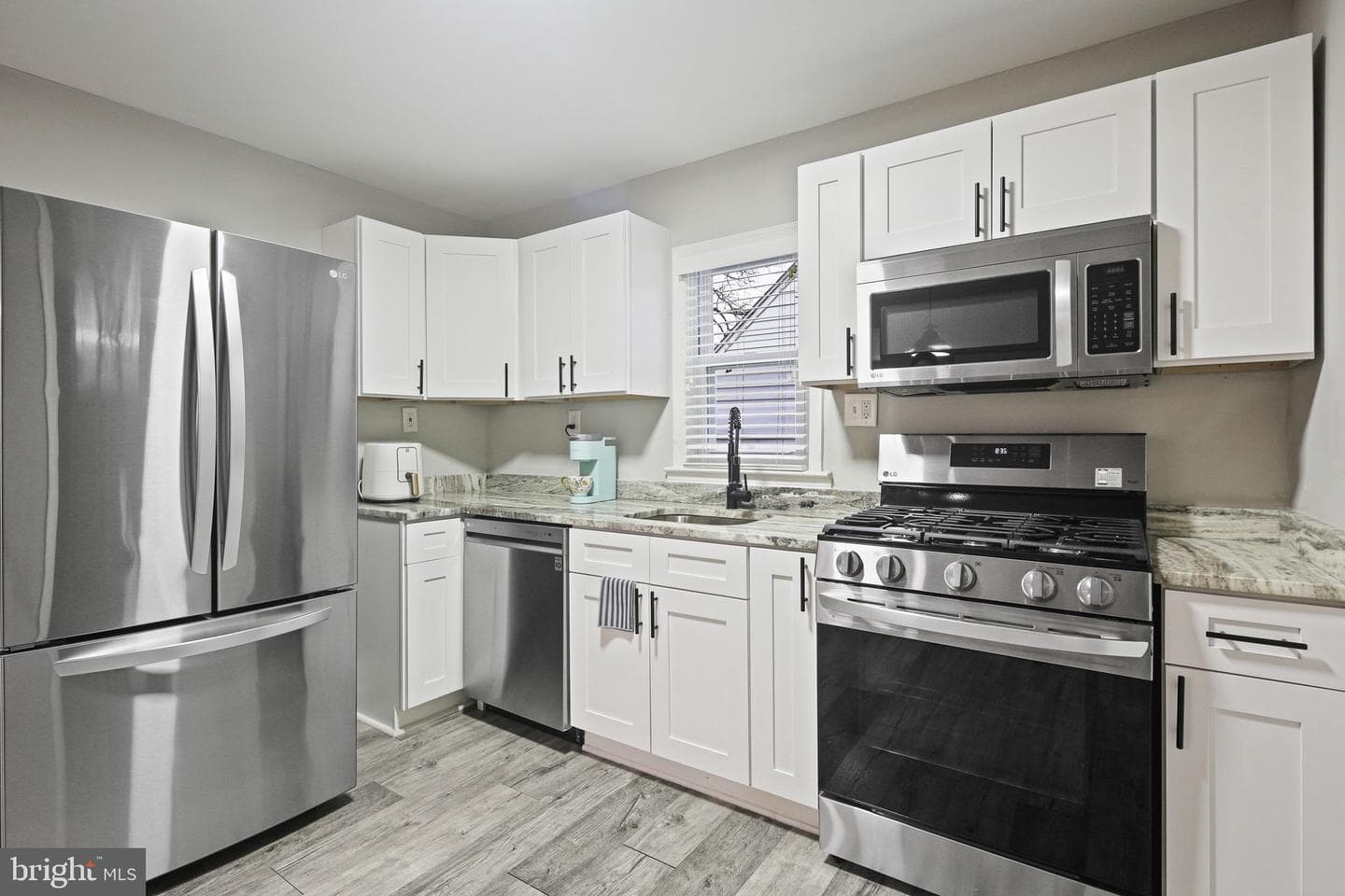 3417 Fairview Road photo 7