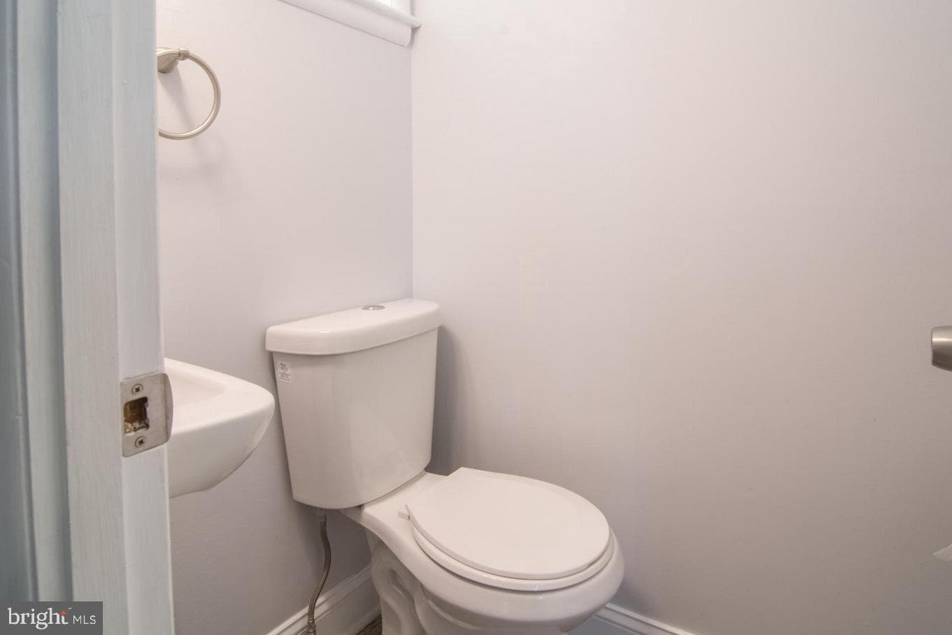 2436 Smith Avenue photo 8