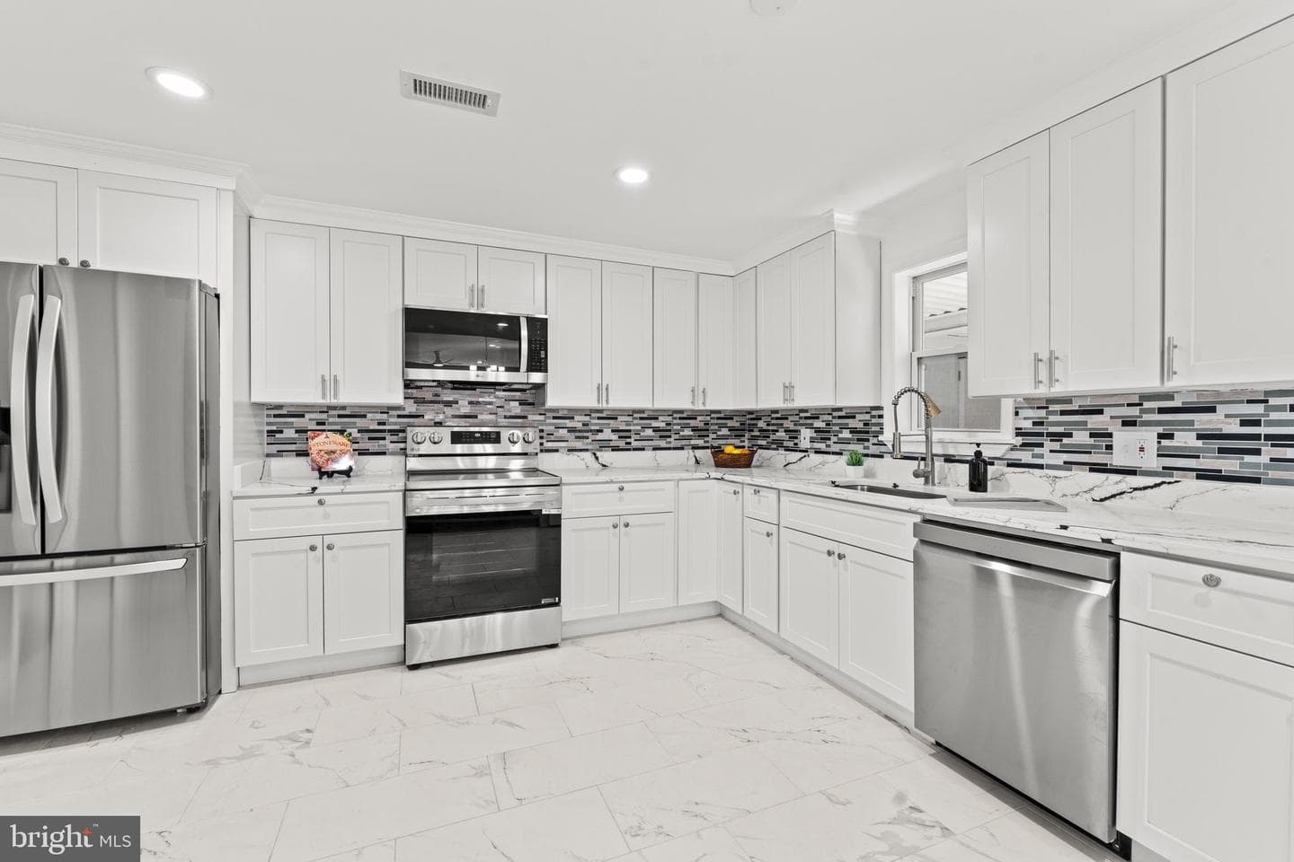 1013 Cord Street photo 14