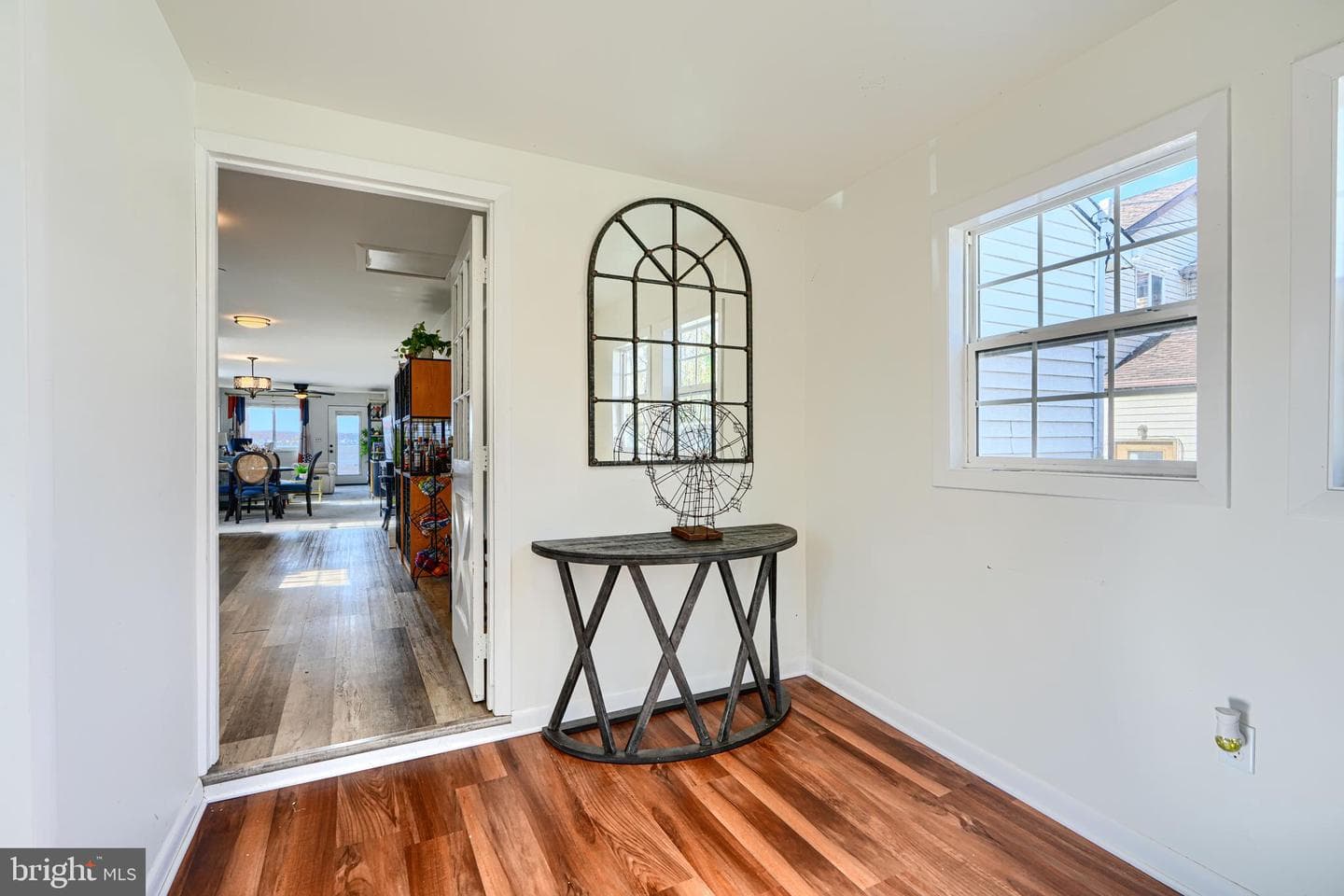 1132 E Riverside photo 15