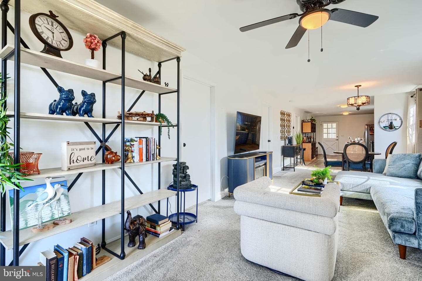 1132 E Riverside photo 27