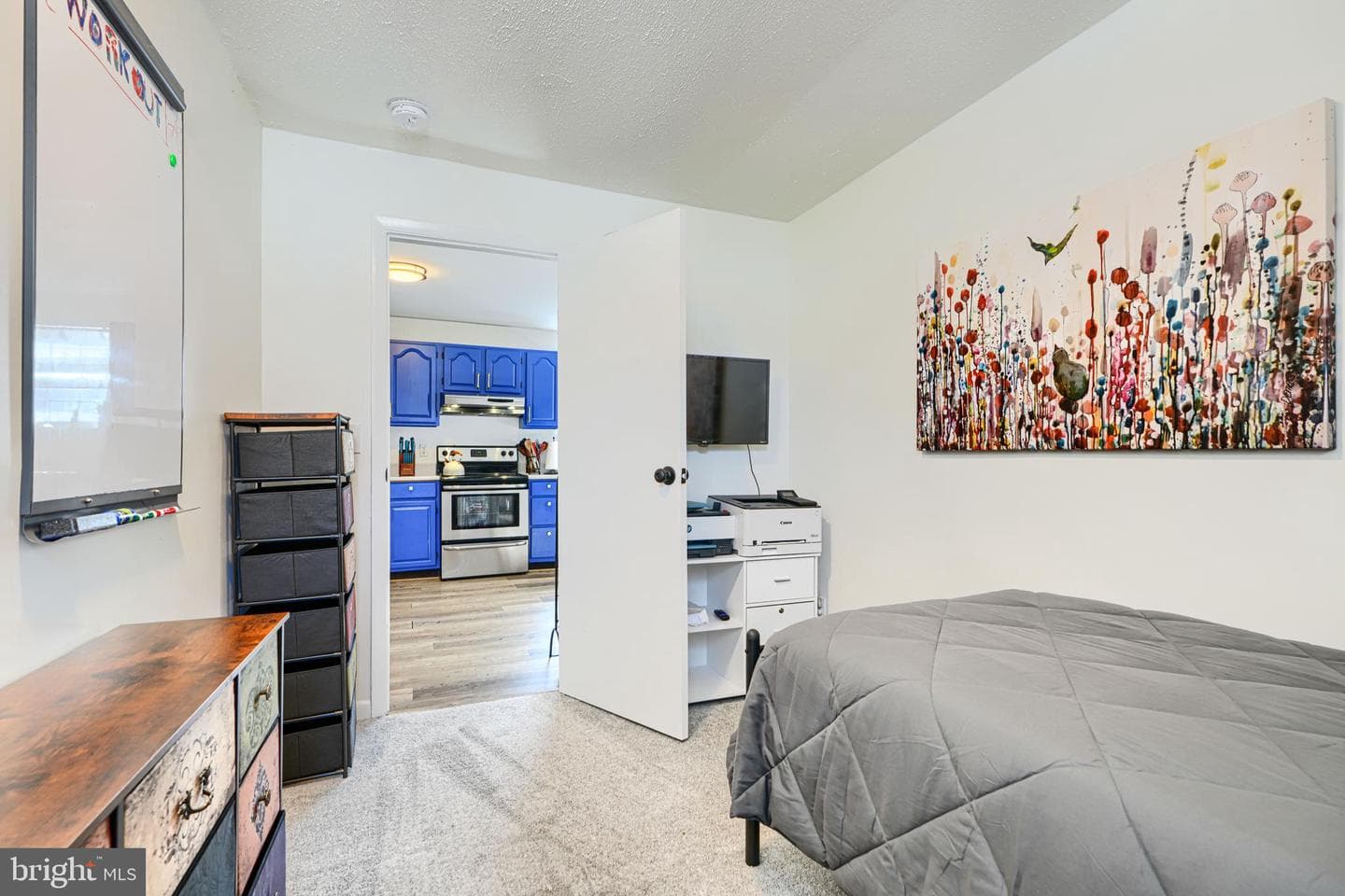 1132 E Riverside photo 35