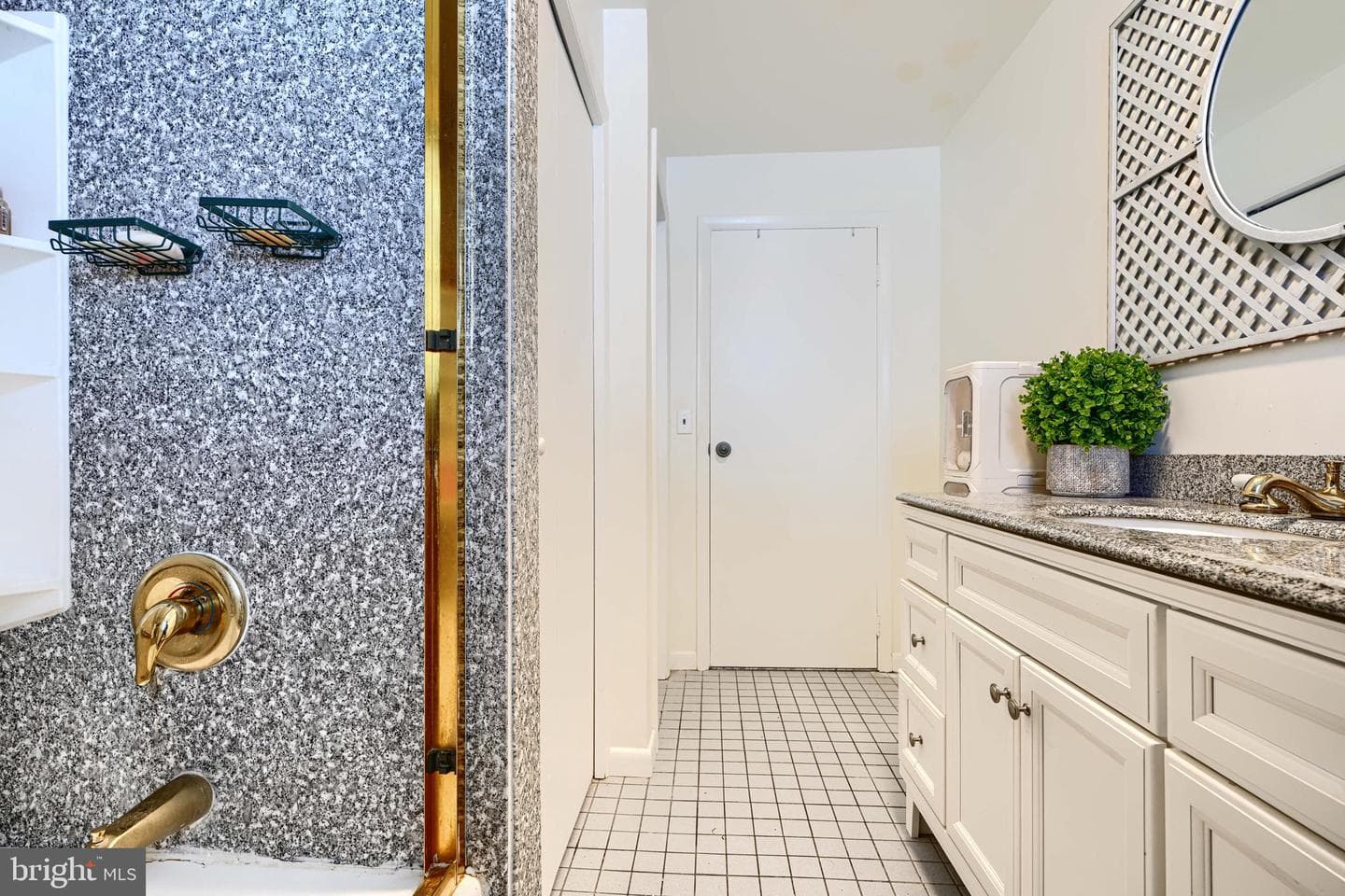 1132 E Riverside photo 38