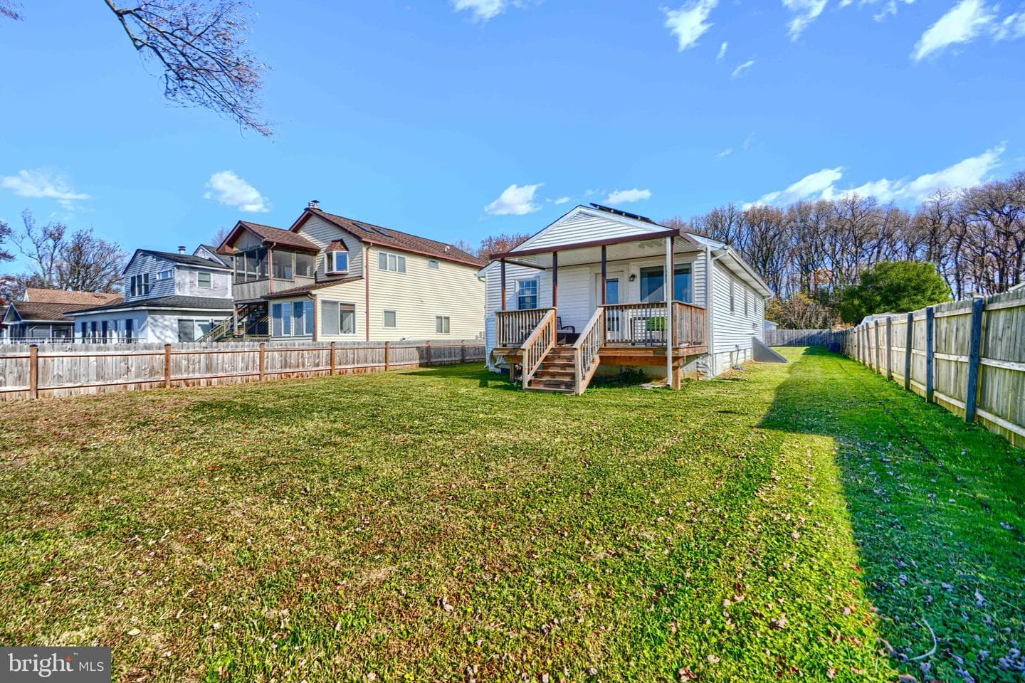 1132 E Riverside photo 44