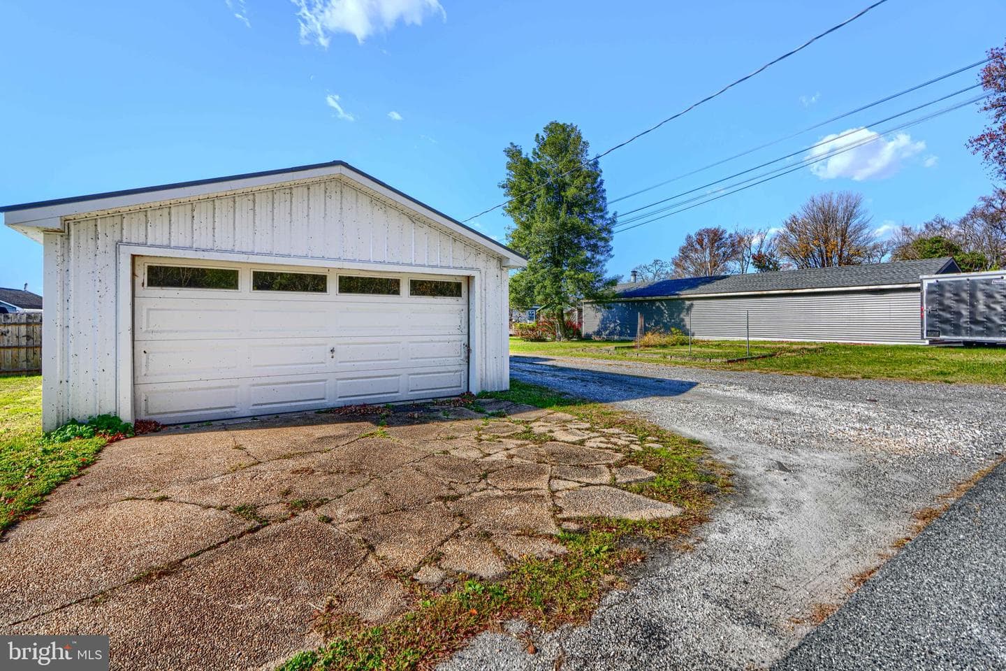 1132 E Riverside photo 48