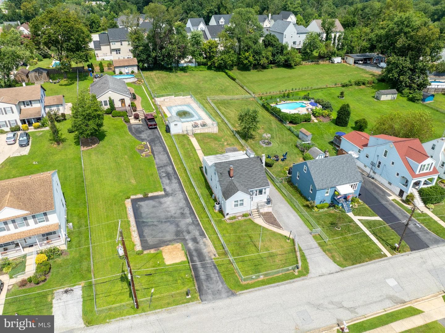 3008 Summit Avenue photo 3
