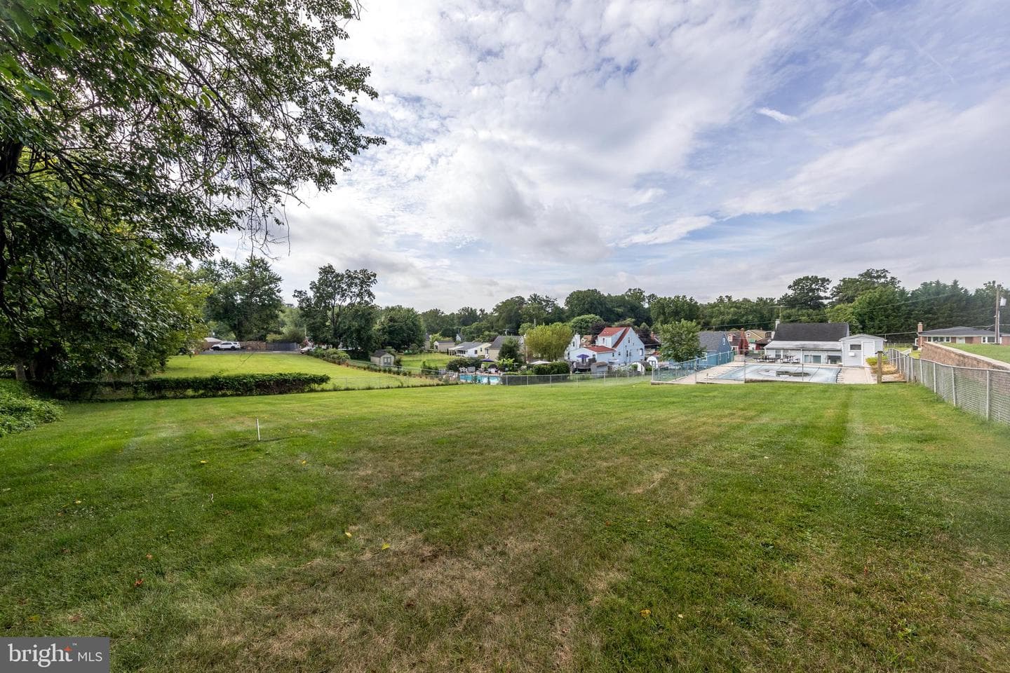 3008 Summit Avenue photo 4