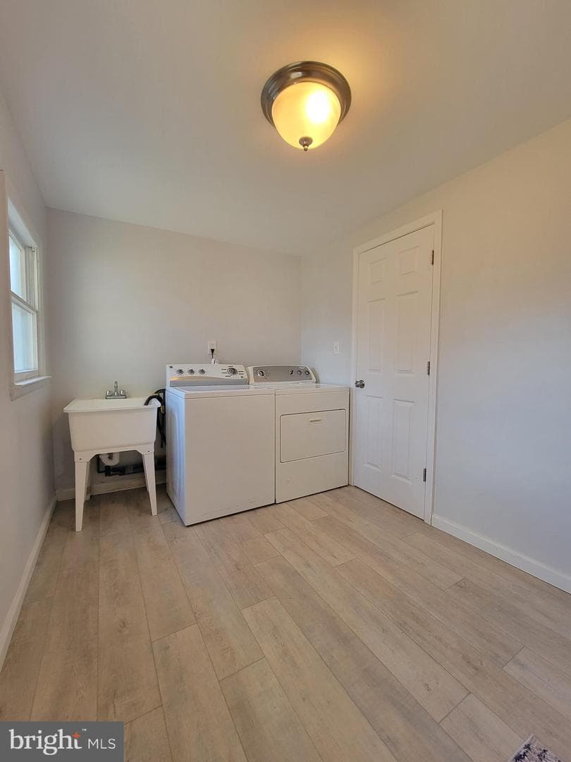 2621 N Snyder Avenue photo 24