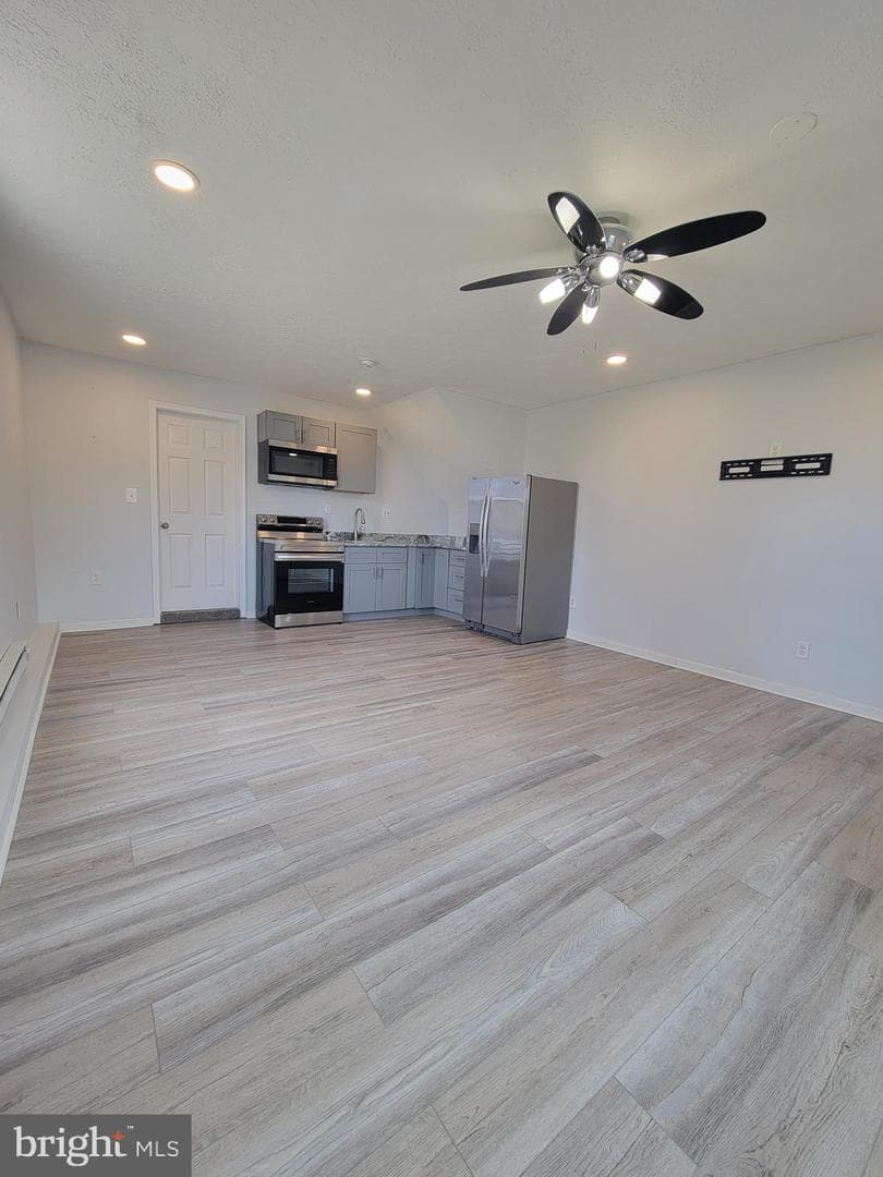 2621 N Snyder Avenue photo 42