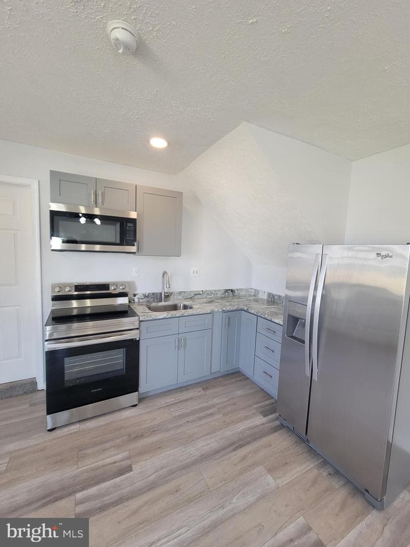 2621 N Snyder Avenue photo 44