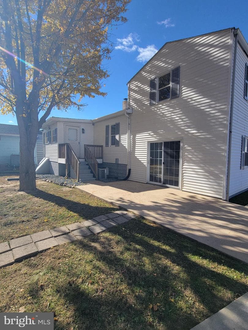 2621 N Snyder Avenue photo 56