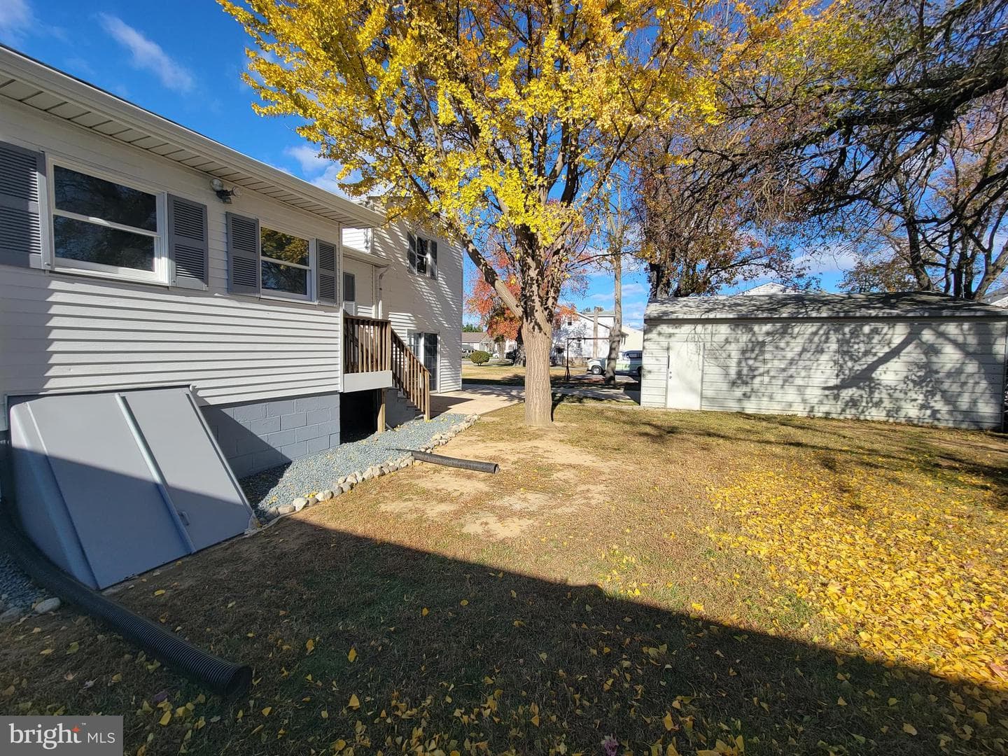 2621 N Snyder Avenue photo 58