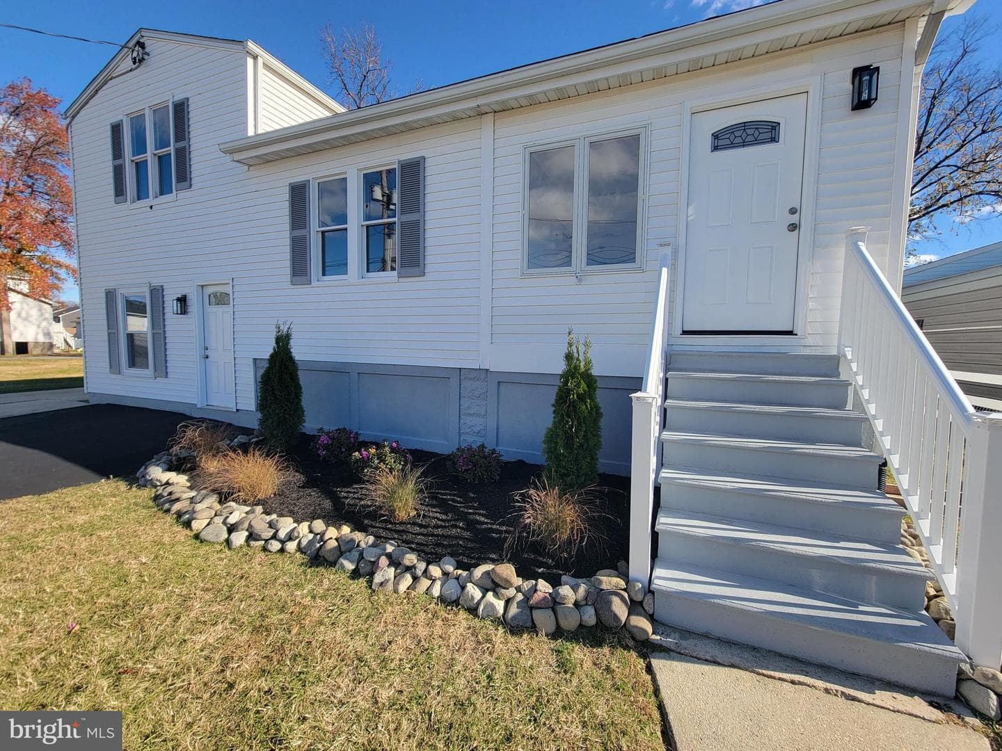 2621 N Snyder Avenue photo 60