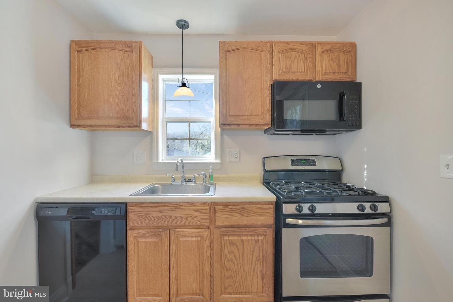 5533 Hutton Avenue photo 5