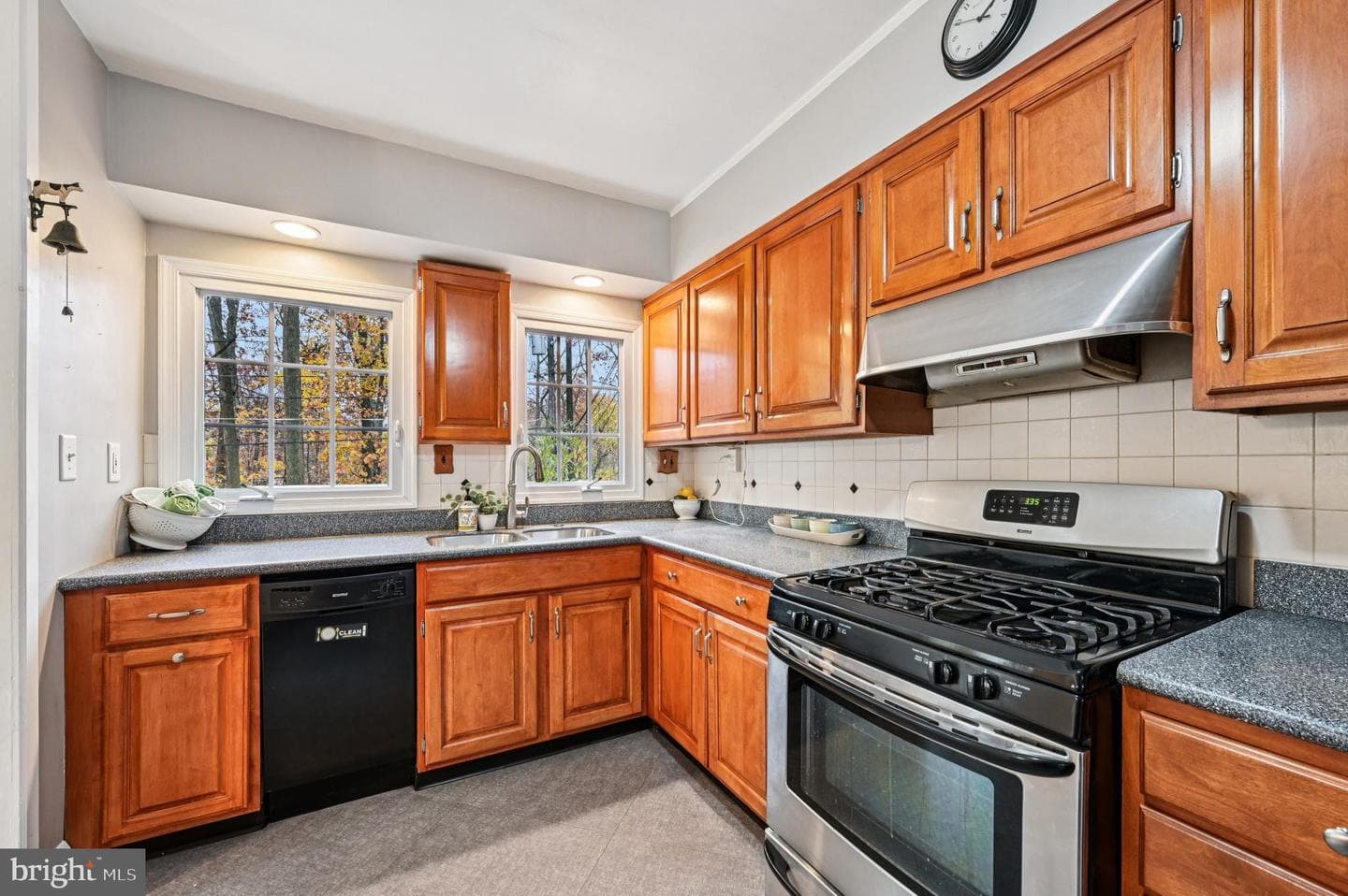 19 Somerset Road photo 6