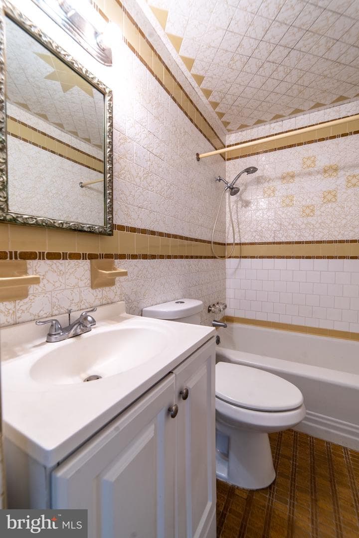 2602 Gray Manor photo 16