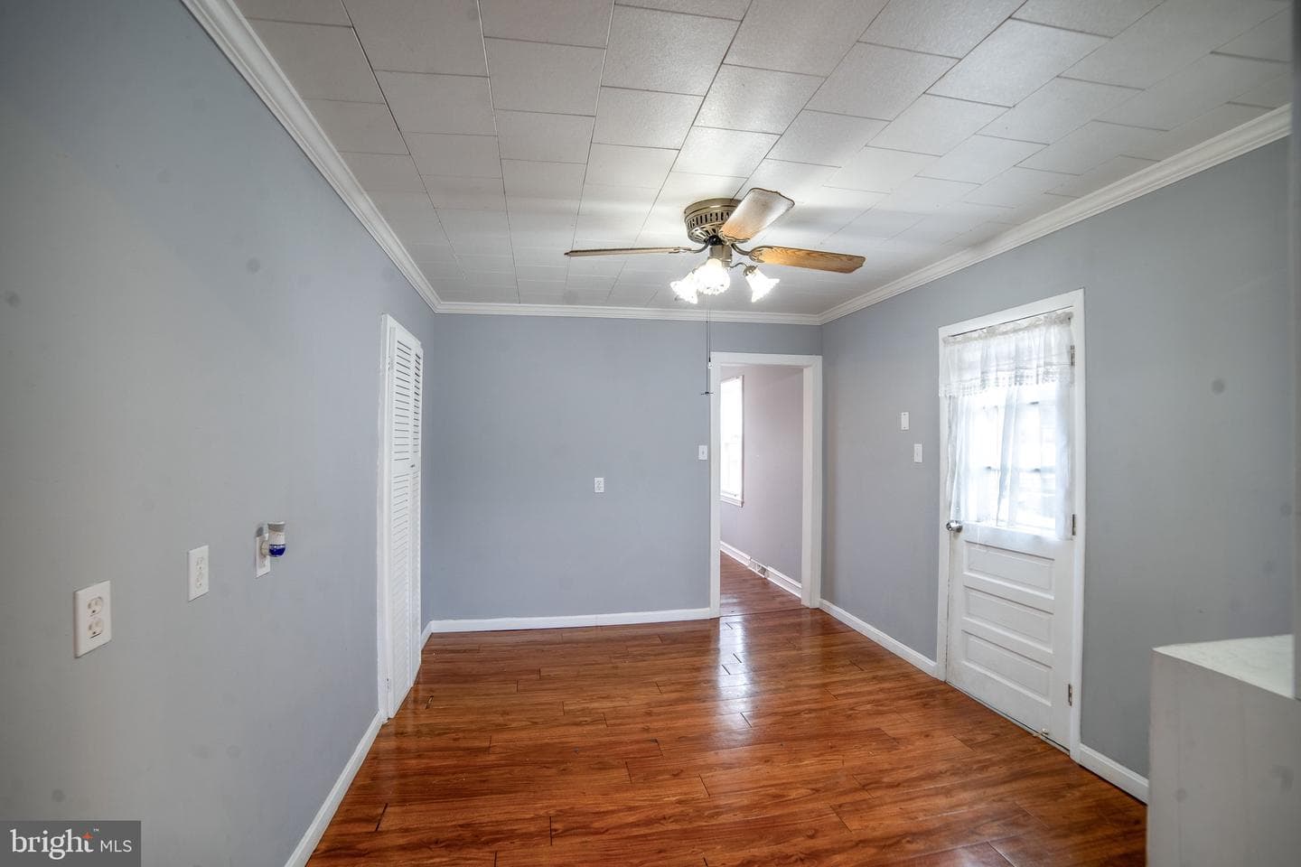 2602 Gray Manor photo 3