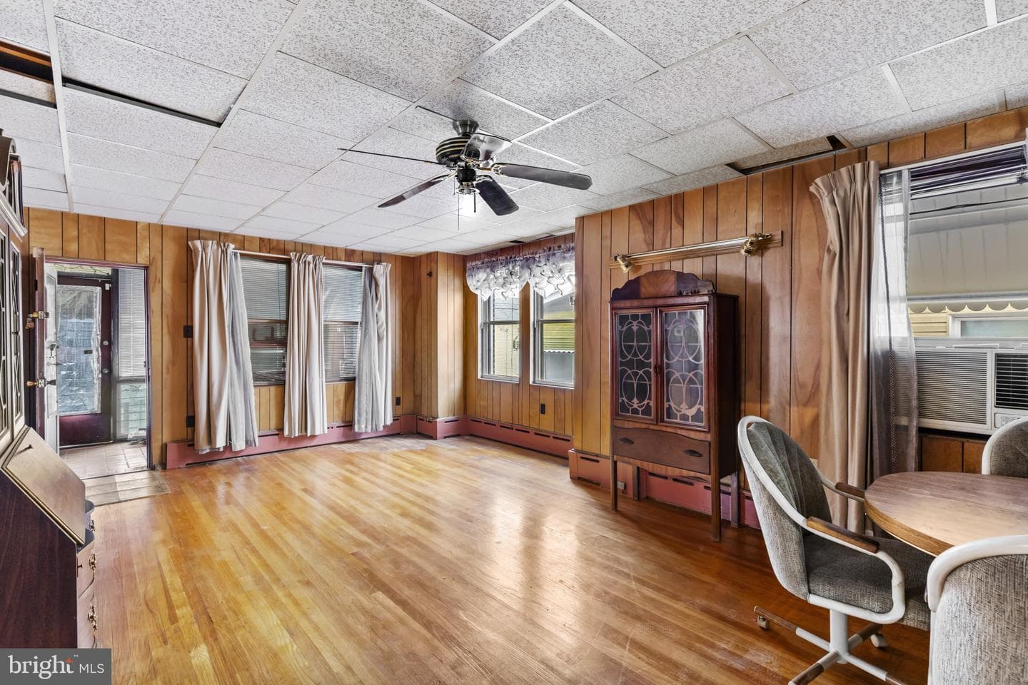 7627 Carson Avenue photo 9