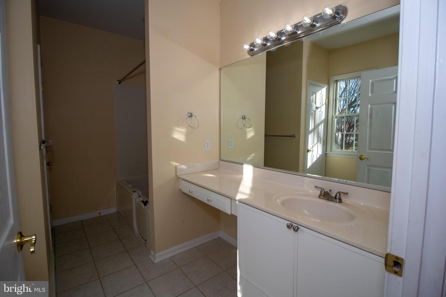 9112 Cowenton Avenue photo 59