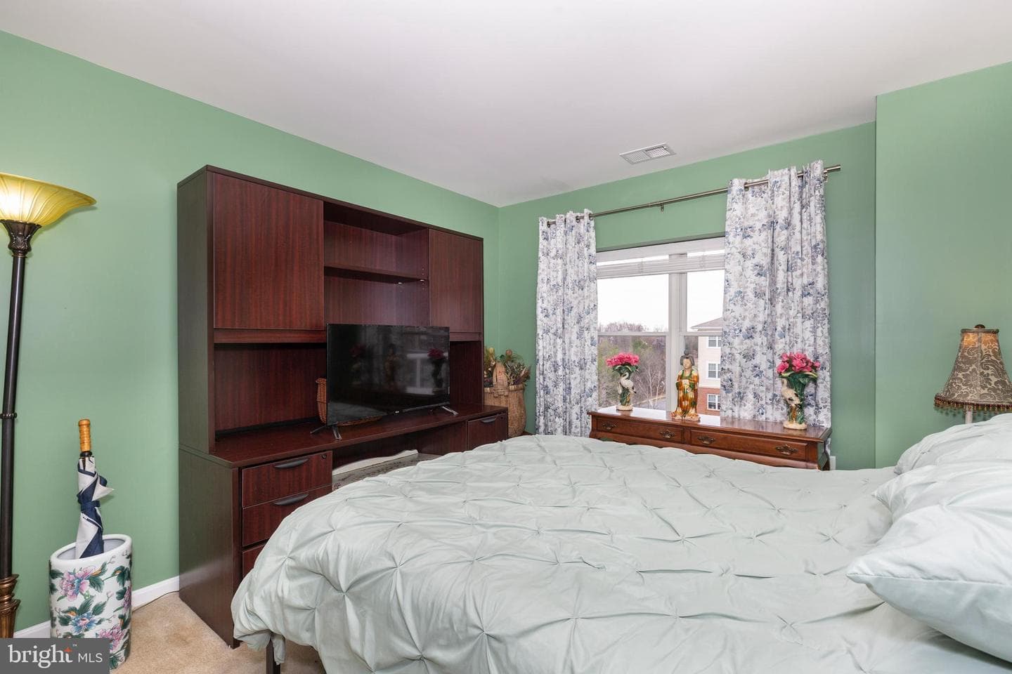 12236 Roundwood Road #606 photo 16