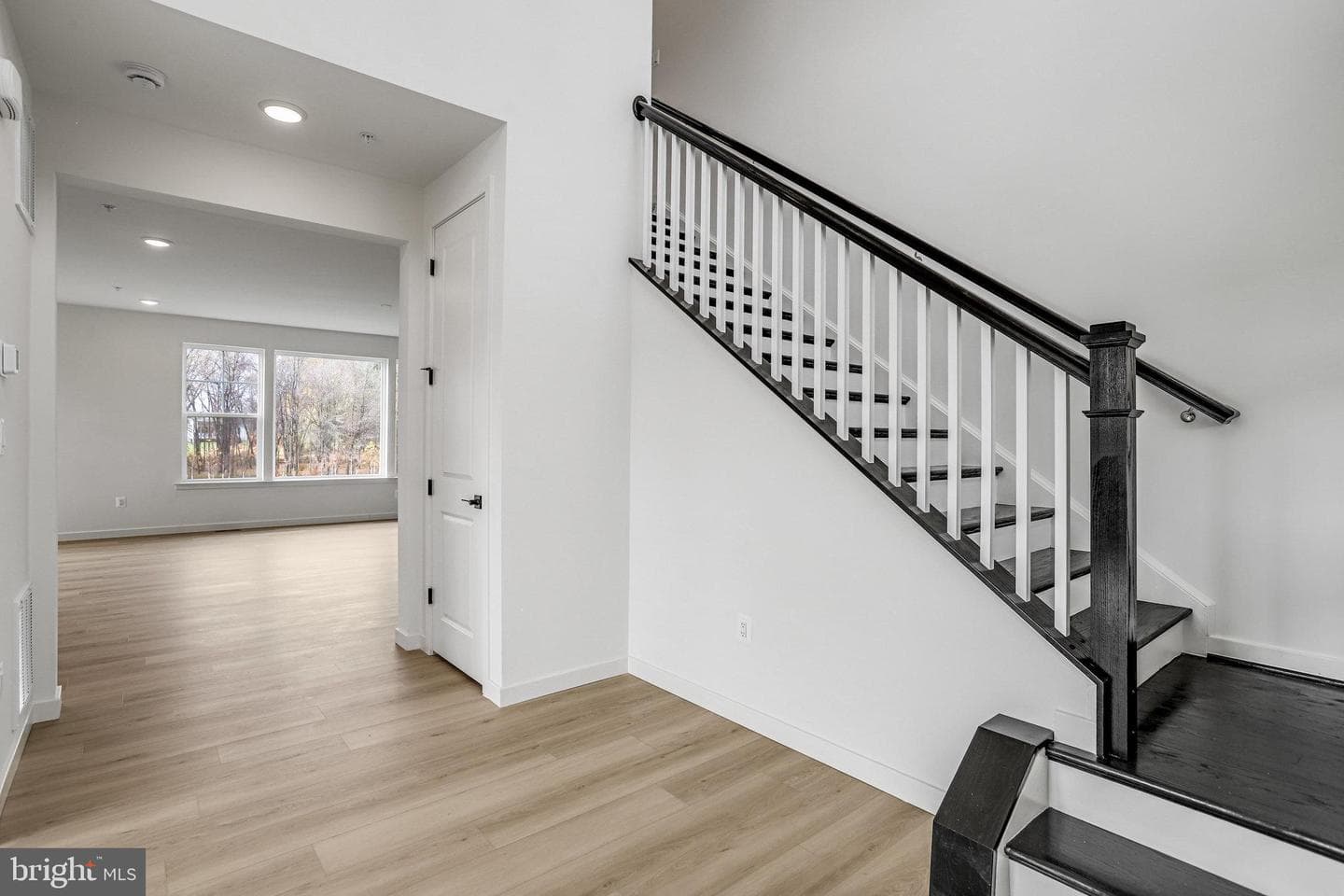 906 Honeyflower Drive photo 11