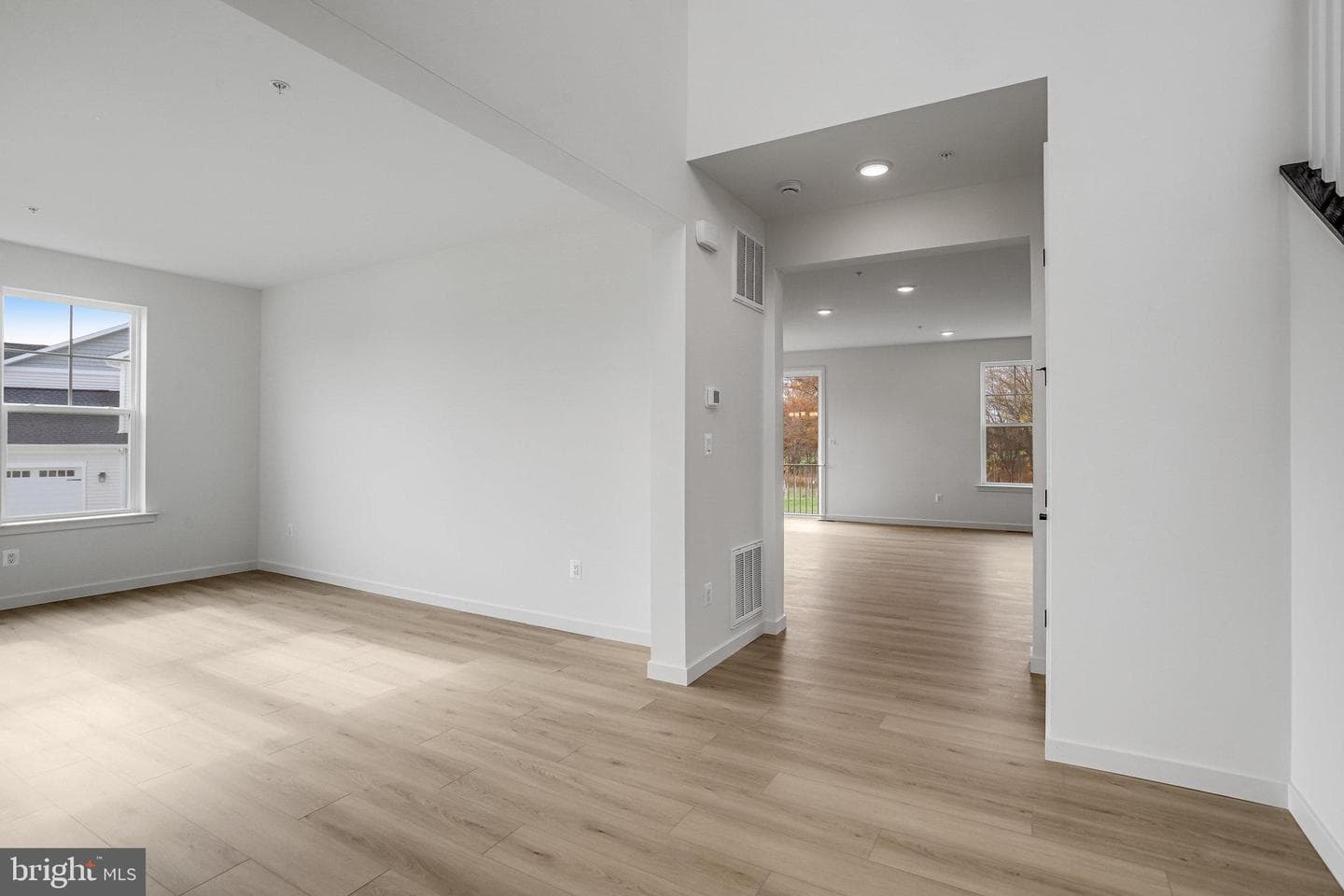906 Honeyflower Drive photo 12