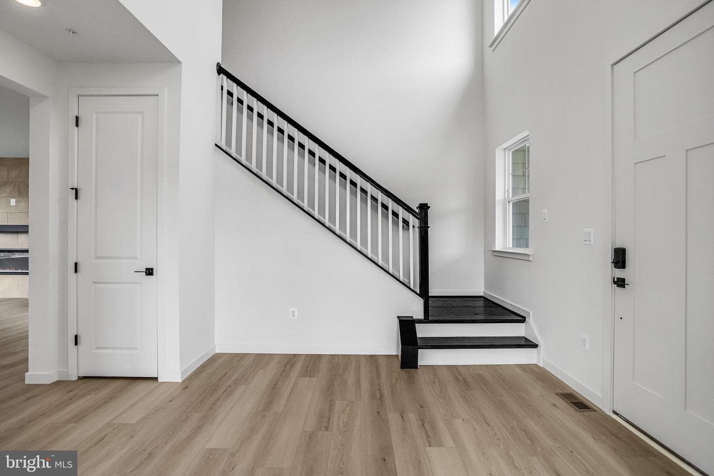906 Honeyflower Drive photo 13