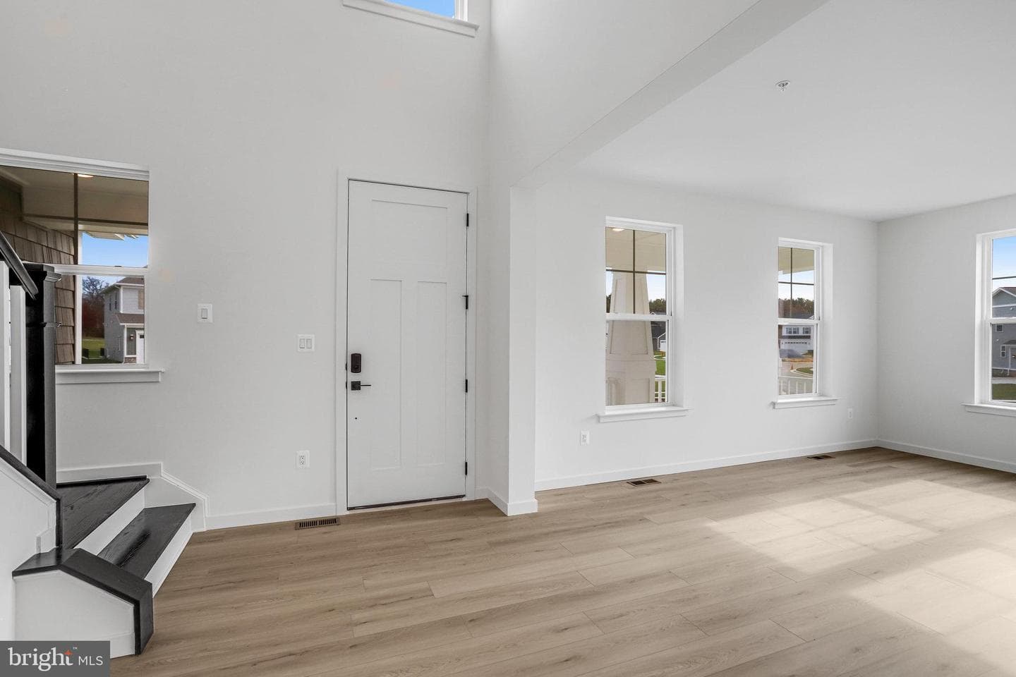 906 Honeyflower Drive photo 16