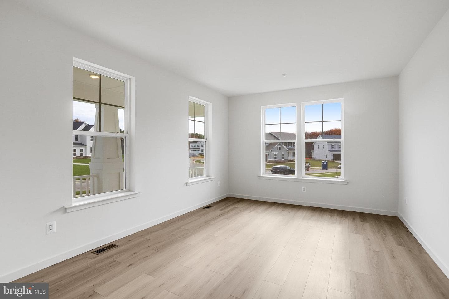 906 Honeyflower Drive photo 18