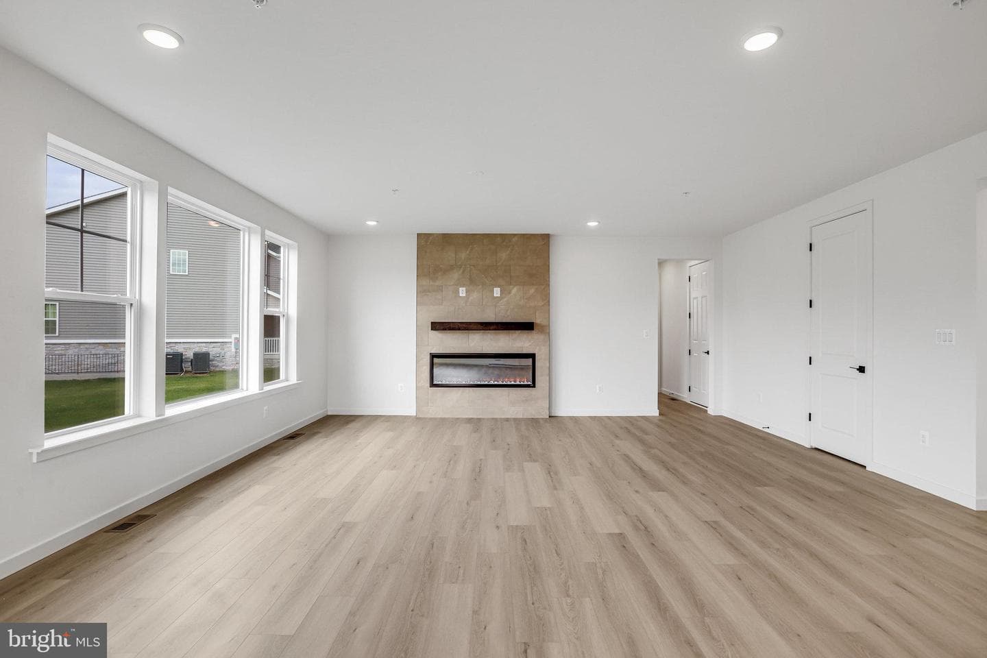 906 Honeyflower Drive photo 22