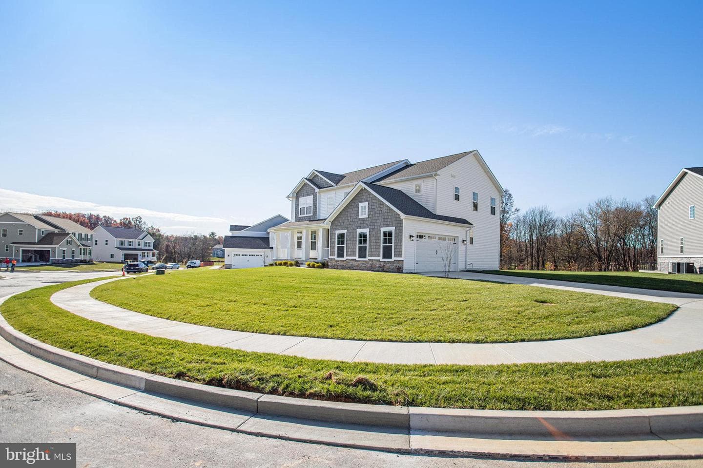 906 Honeyflower Drive photo 3