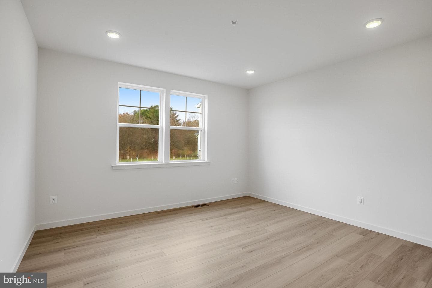 906 Honeyflower Drive photo 34