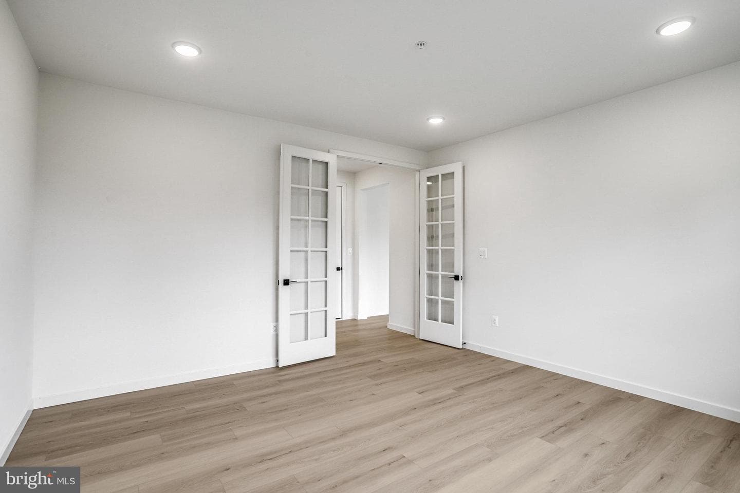 906 Honeyflower Drive photo 36