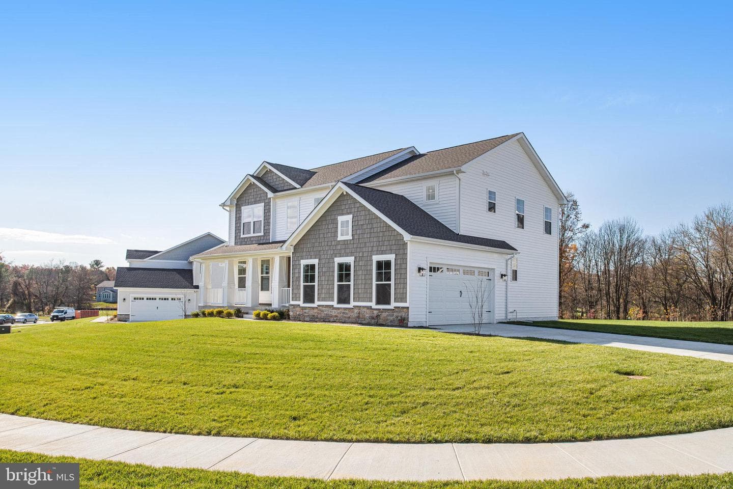 906 Honeyflower Drive photo 4