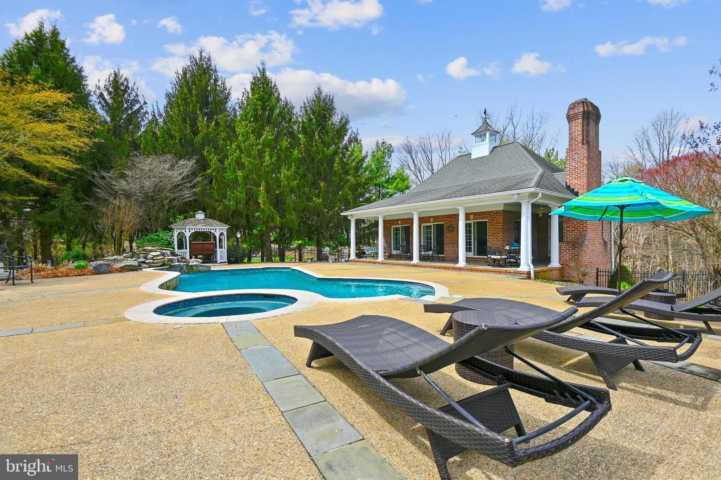 8 Glenberry Court photo 16