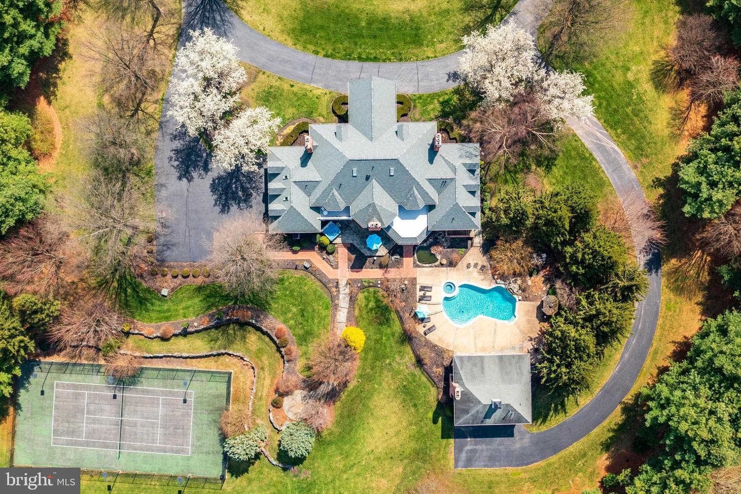 8 Glenberry Court photo 4