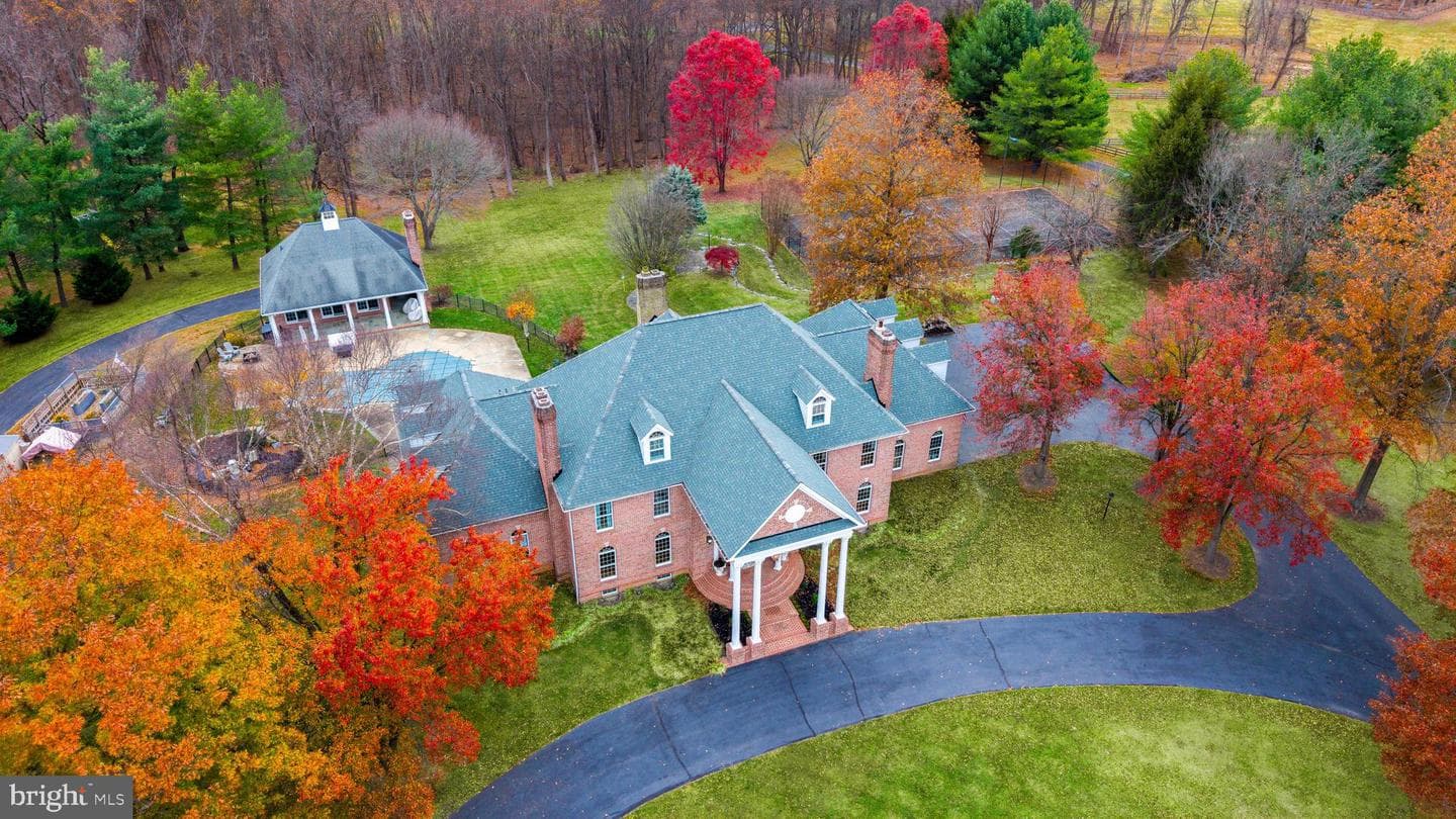 8 Glenberry Court photo 42