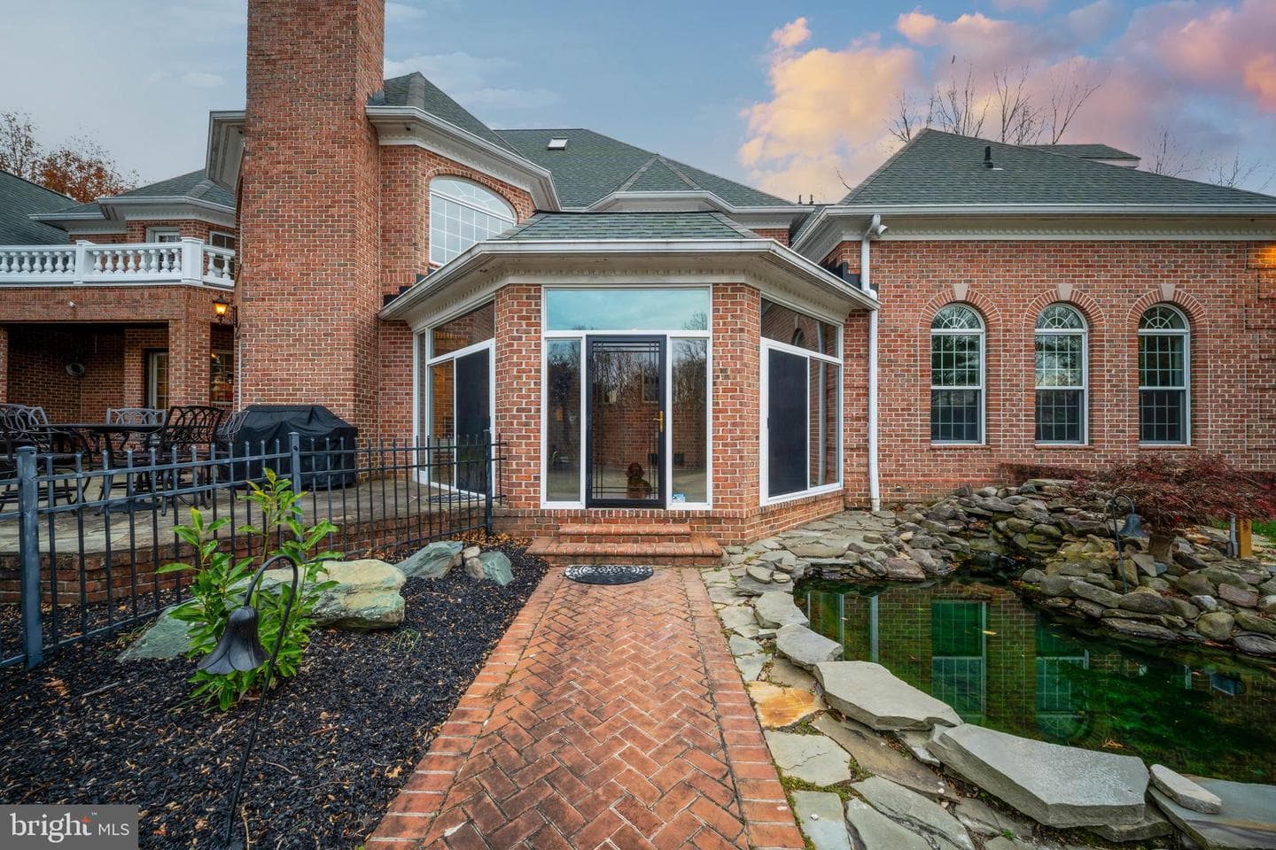 8 Glenberry Court photo 9