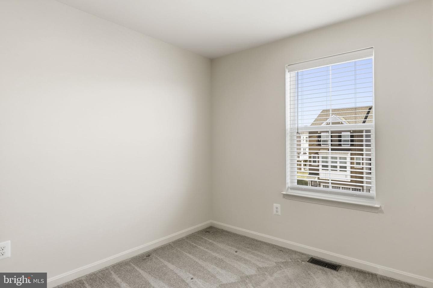 7255 Martin Farm Circle photo 13