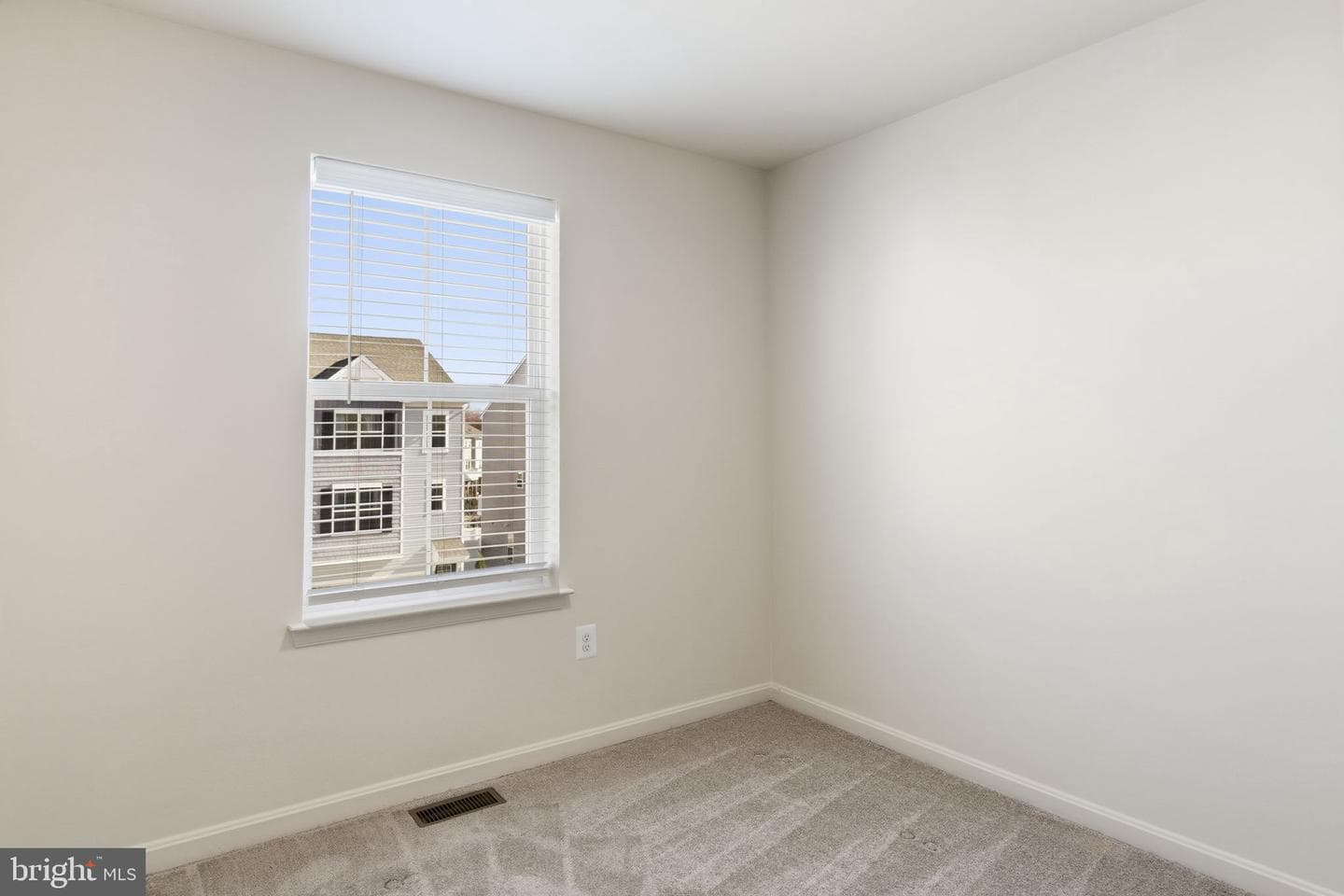 7255 Martin Farm Circle photo 14