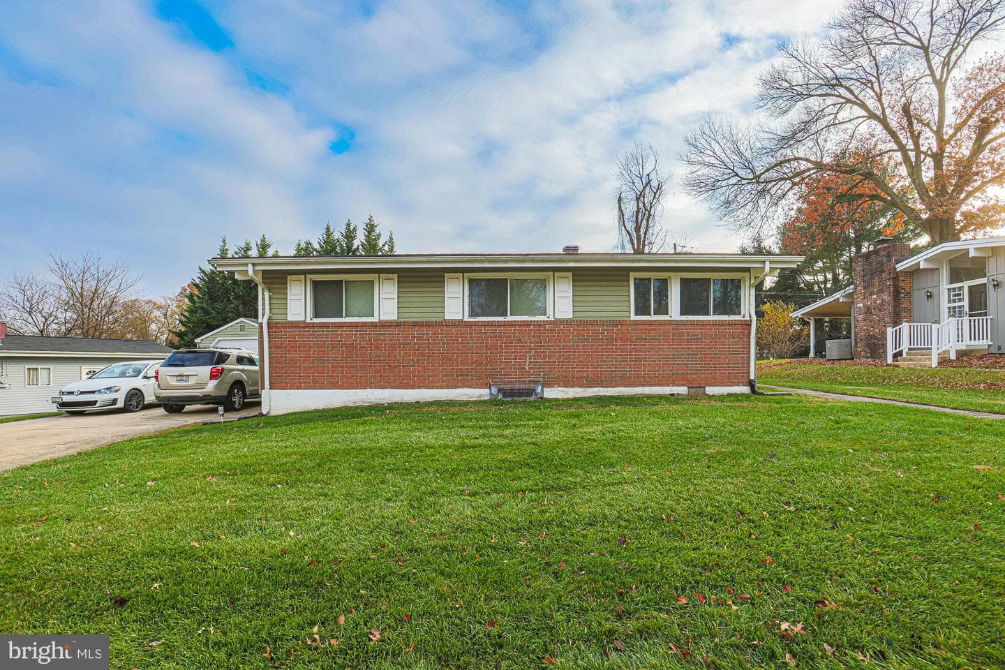 8205 Arrowhead Road photo 2