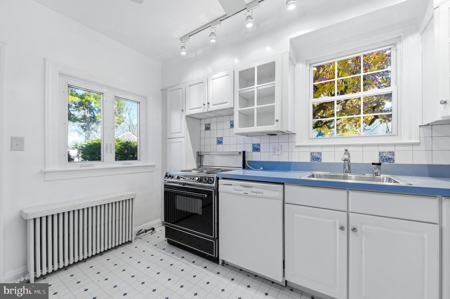 13 Harrison Avenue N photo 21
