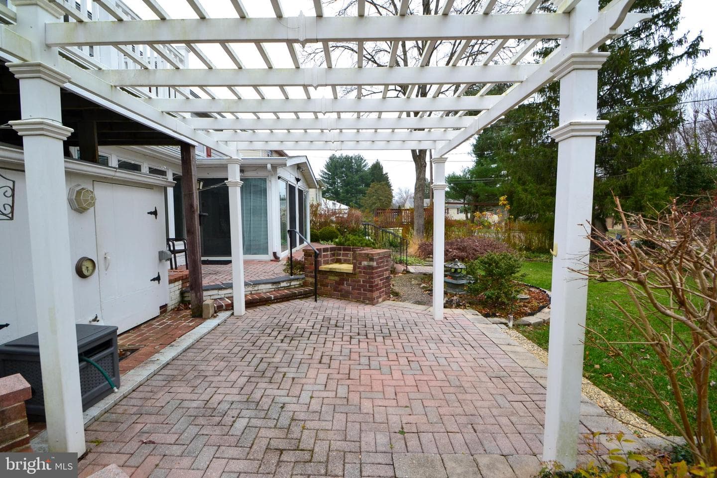 120 Lamport Road photo 39