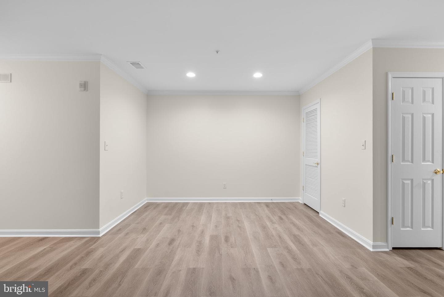 641 Straffan Drive #102 photo 17