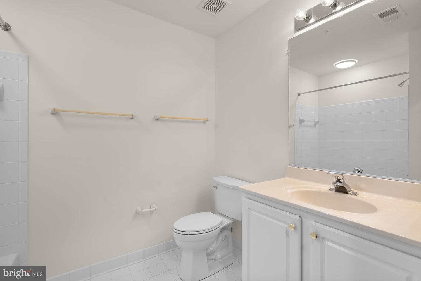 641 Straffan Drive #102 photo 28