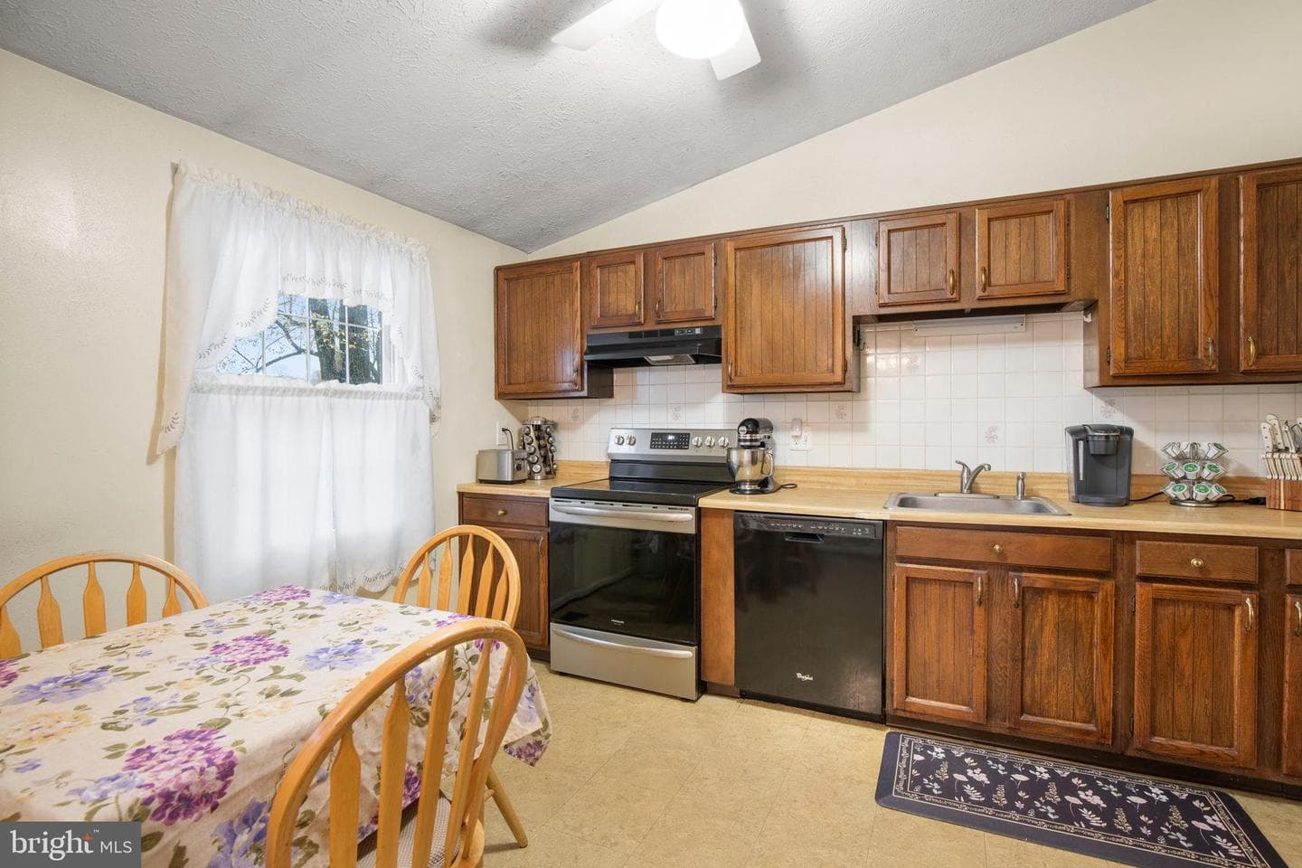 3 Widebrook Court photo 6